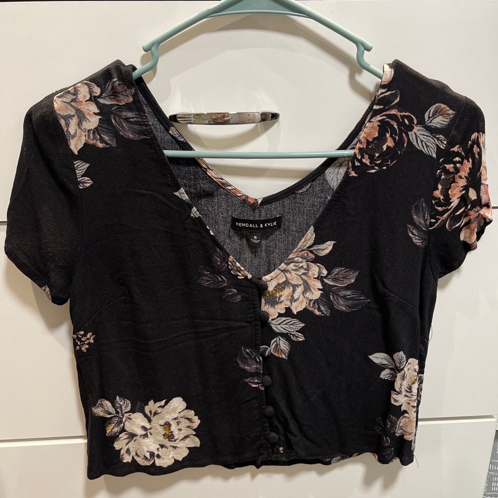 Kendall and Kylie cropped shirt